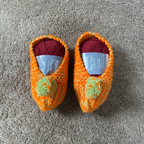 VTG Handmade Neon Crochet Knit House Slippers Booties Socks with Pom Pom - Picture 4 of 11